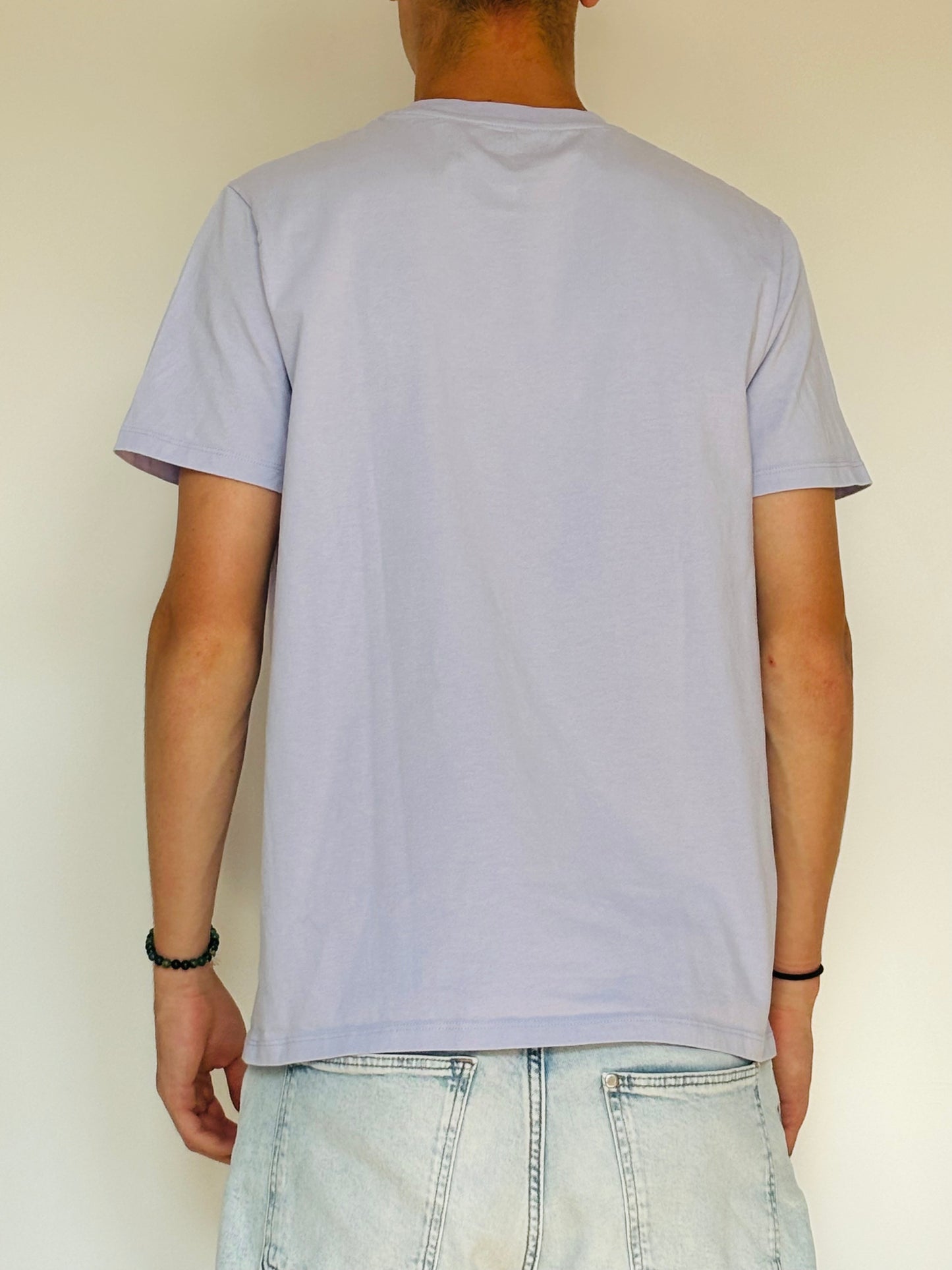 T-shirt parme unisexe – confort essentiel au quotidien