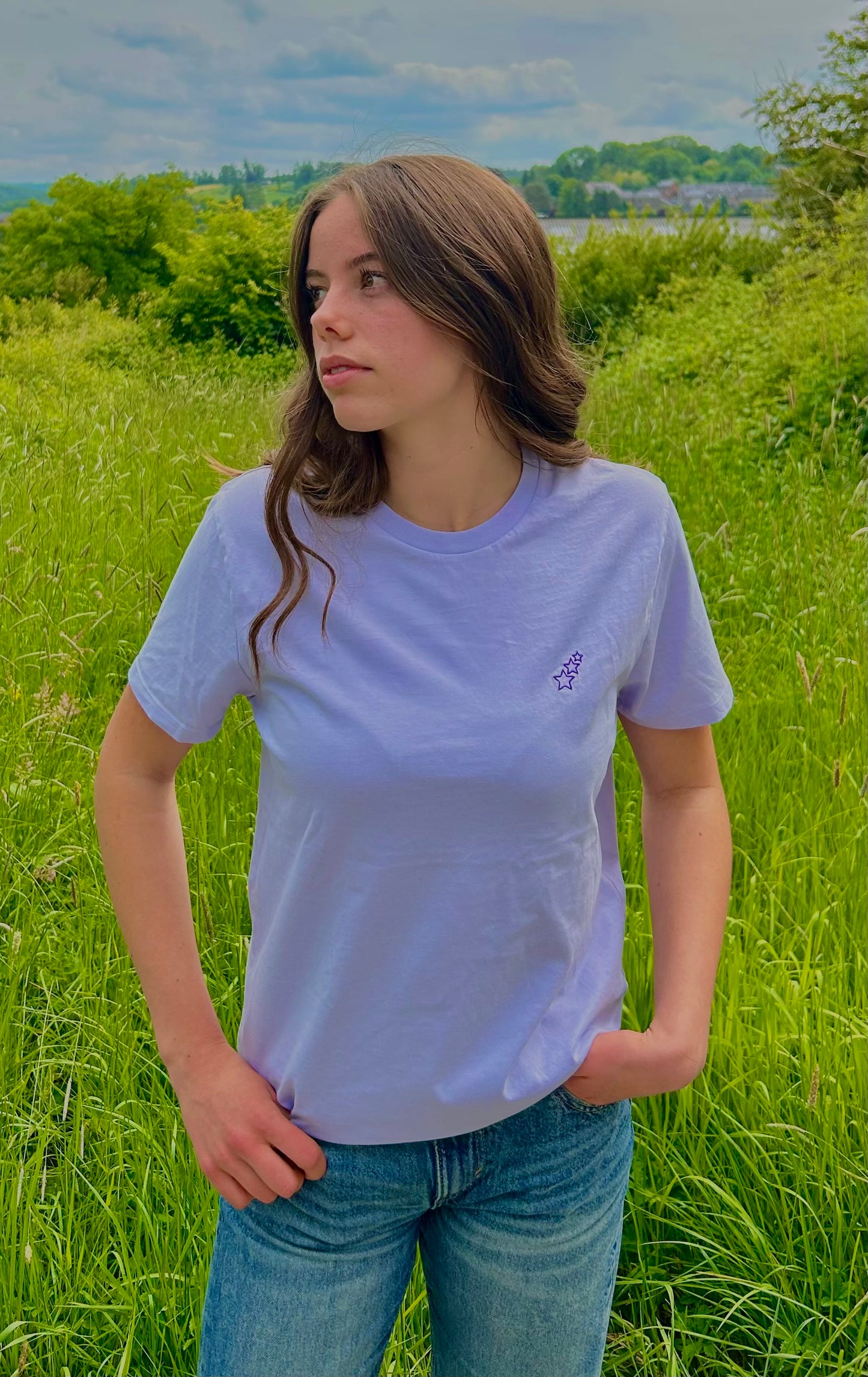 T-shirt parme unisexe – confort essentiel au quotidien