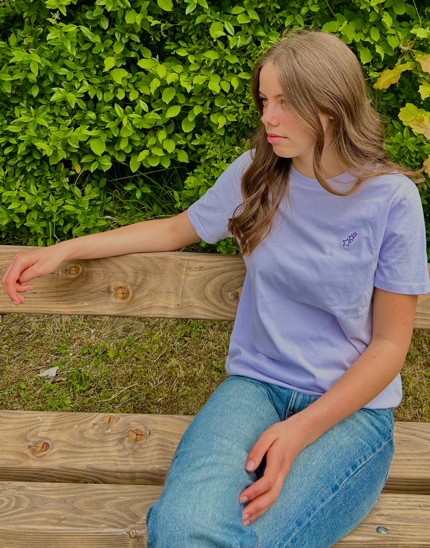 T-shirt parme unisexe – confort essentiel au quotidien